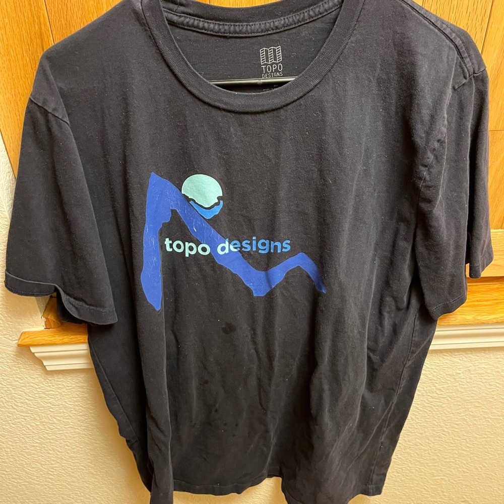 Graphic Mountain Tee